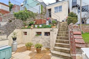 Photo 25- click for photo gallery